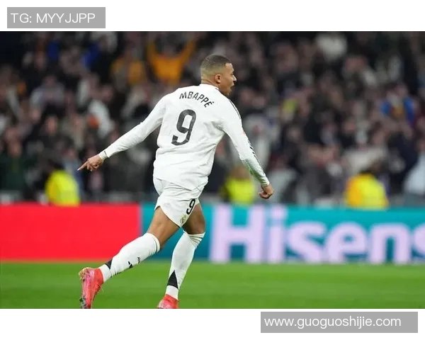 法国天才姆巴佩正式加盟皇马，创造历史传说