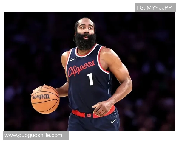 哈登发布最新写真大片，展现不一样的风采