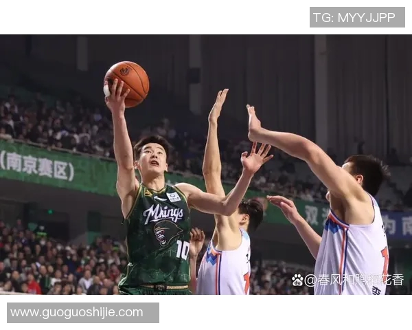 国王队主教练沃顿：目标明确，全力冲击季后赛