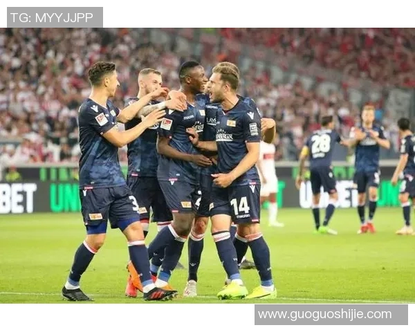 汉堡队挽救保级，宣布新教练加盟！