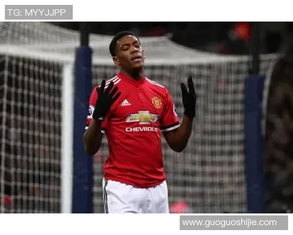 曼联大将马夏尔因伤缺席英超角逐，球队面临前所未有挑战