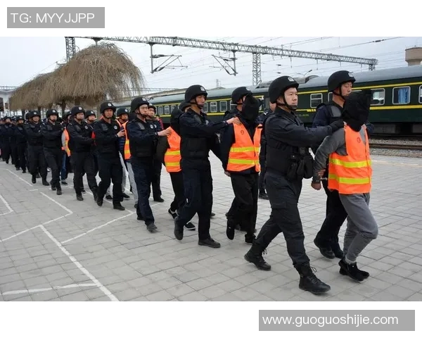 米兰市警方成功破获一起贩毒案件，抓获多名涉案人员