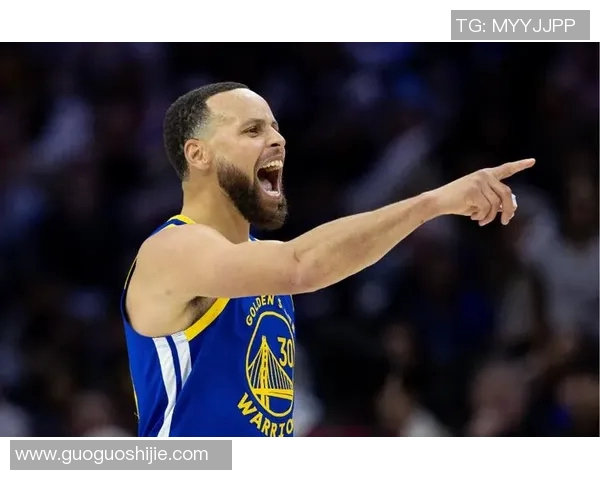 勇士逆转尼克斯，库里砍下31分，再现超级巨星风采