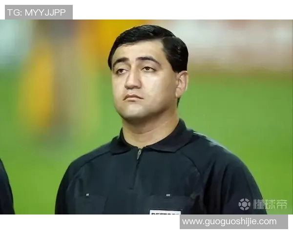 巴里-布朗被指责裁判失误,引发争议 巴里-布朗被指责裁判失误,引发争议